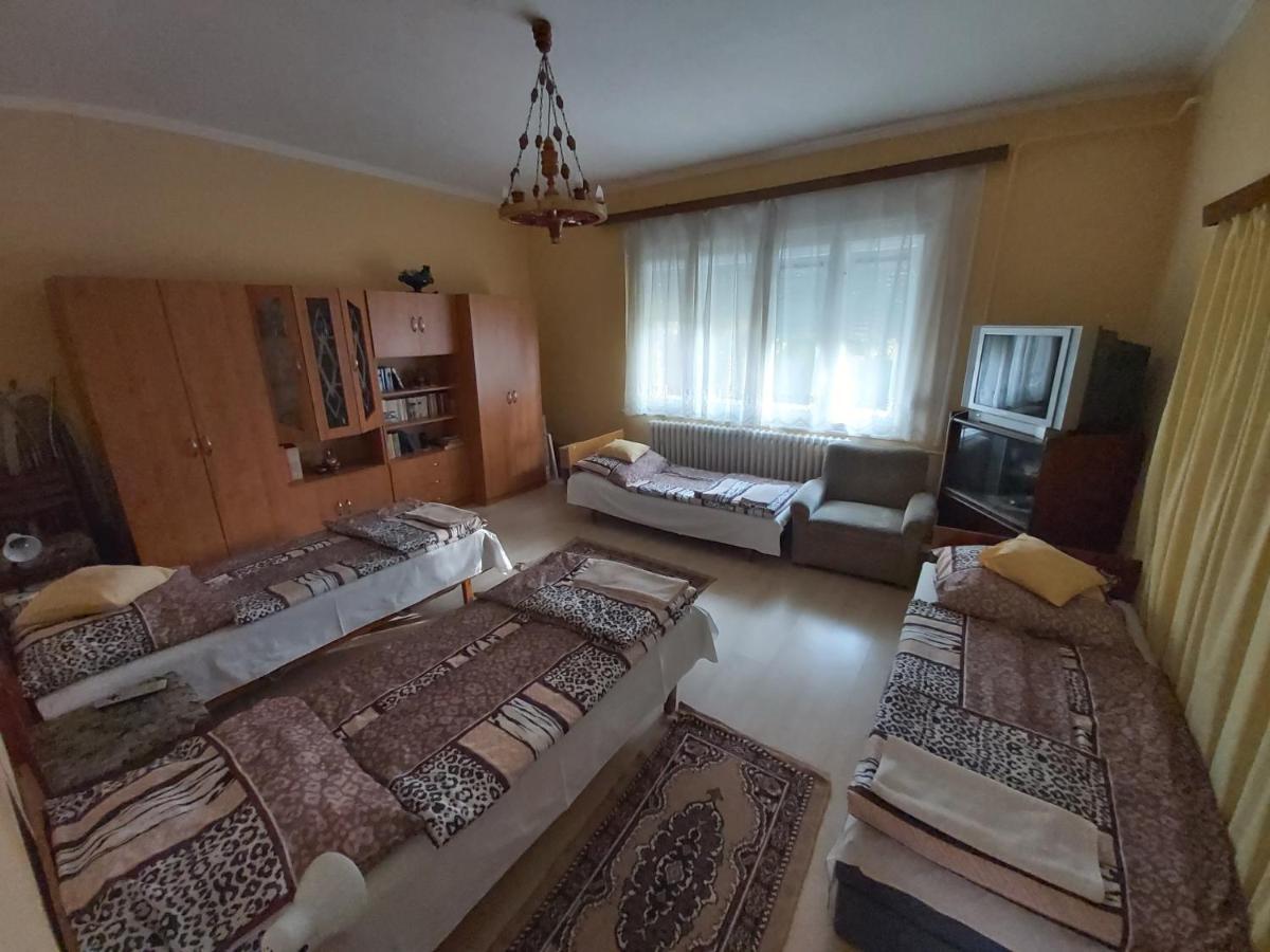 Var-Lak Vendeghaz Szendro Exteriör bild