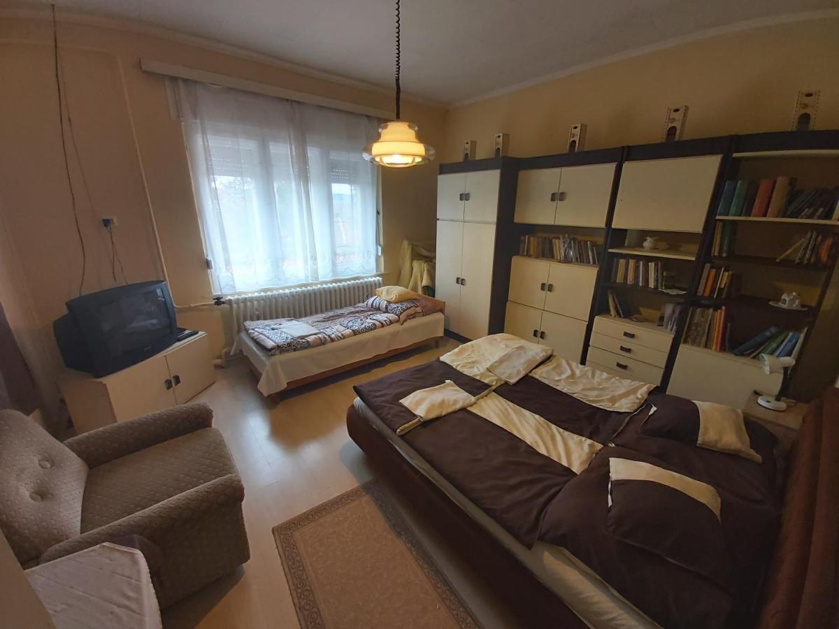 Var-Lak Vendeghaz Szendro Exteriör bild